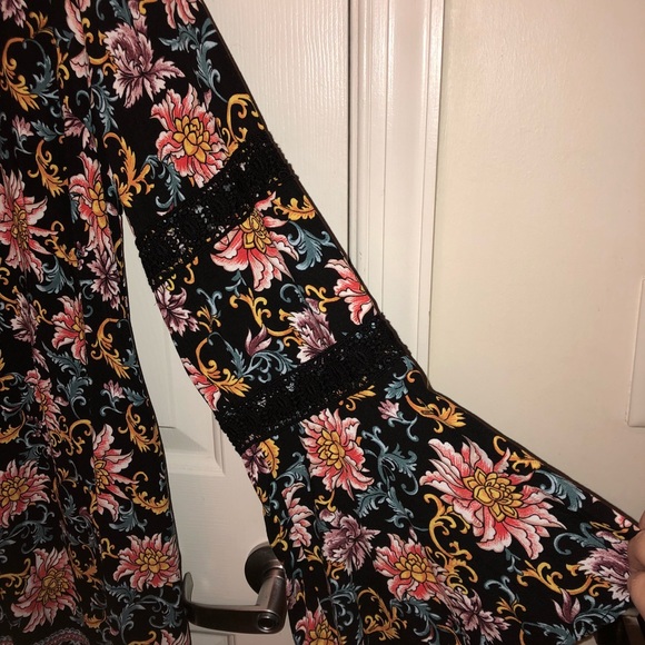 Xhilaration Long Sleeve Floral Dress - Picture 2 of 5